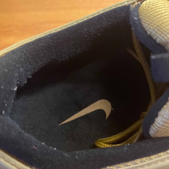 Nike Air Max 97 Metallic Gold - Picture 9 of 12